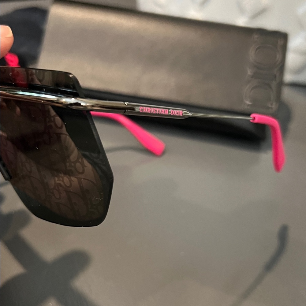 Dior Monogram Sunglasses with Black Case - Picture 4 of 4